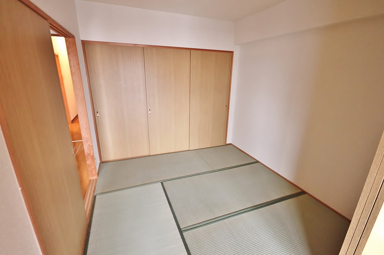 Other room space. Japanese-style room of Yojohan