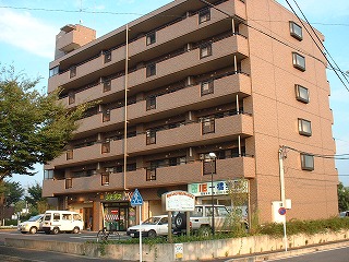 Building appearance. Reinforced concrete apartment