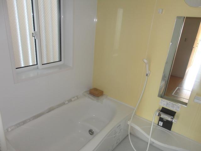 Same specifications photo (bathroom)