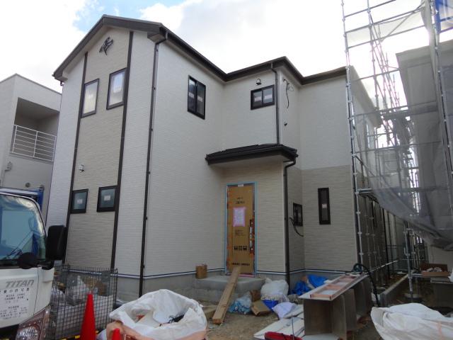 Local appearance photo. Local (12 May 2013) Shooting