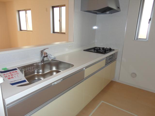 Same specifications photo (kitchen)