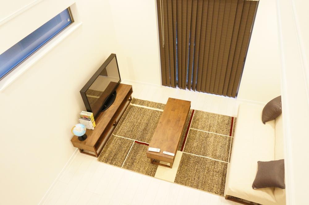 Living. Local (March 2013) Shooting NO5