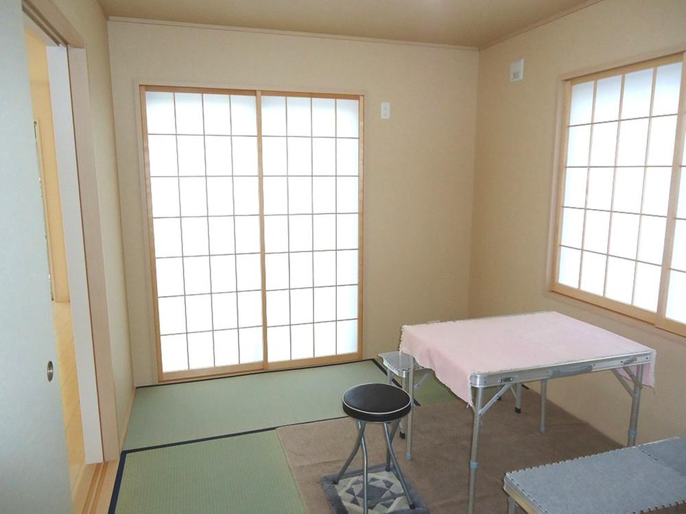 Non-living room. Local (12 May 2013) Shooting