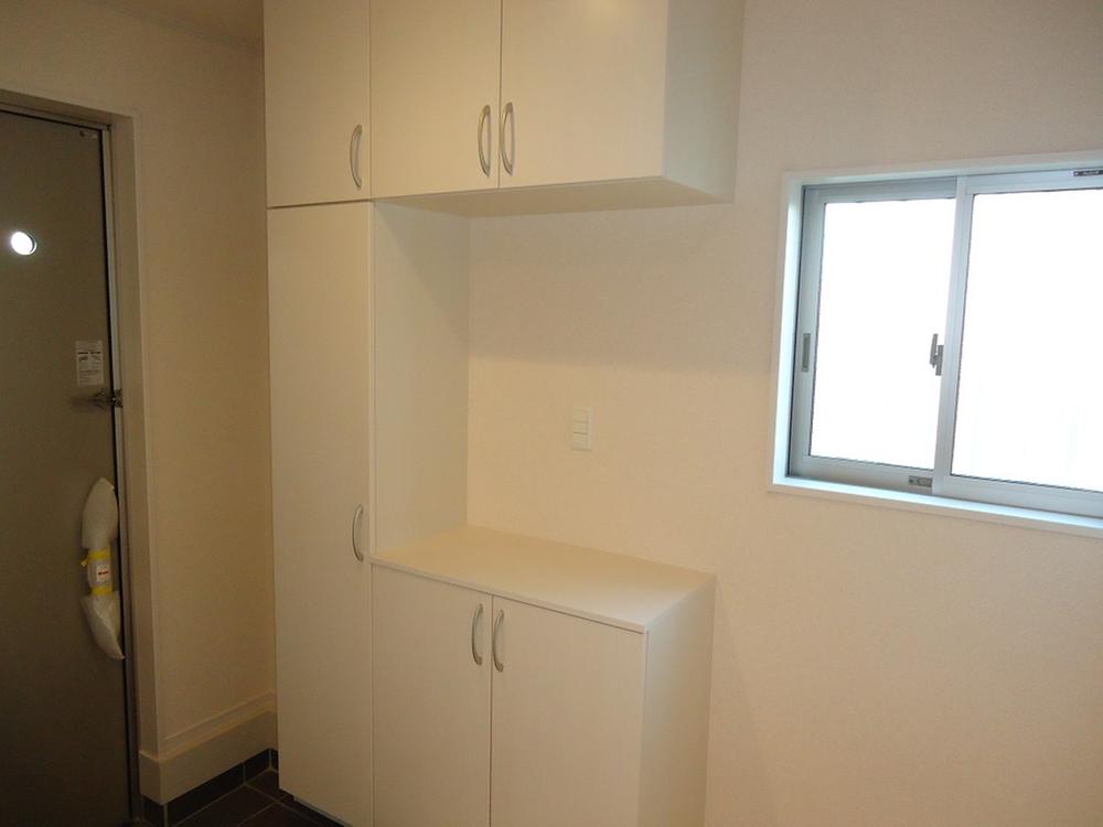 Entrance. Indoor (12 May 2013) Shooting