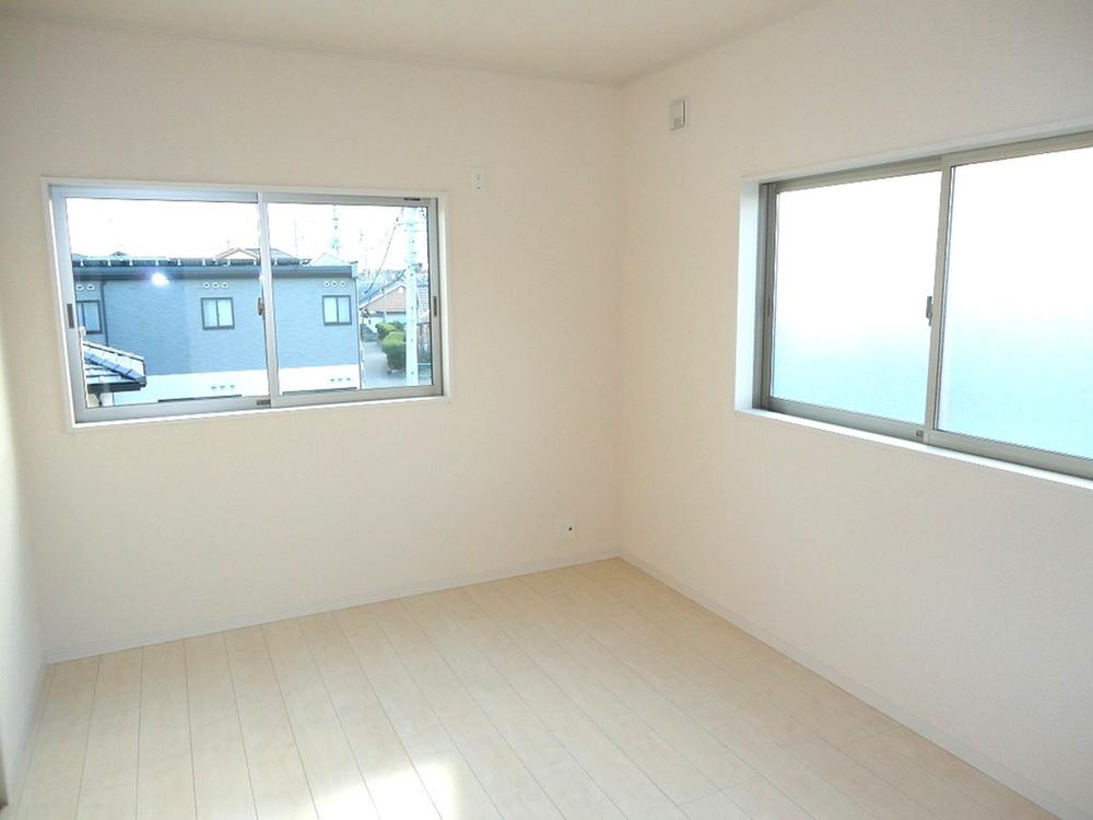 Non-living room. Indoor (12 May 2013) Shooting