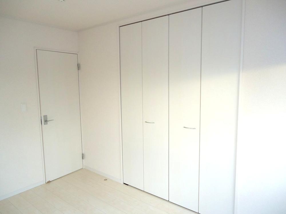 Non-living room. Indoor (12 May 2013) Shooting