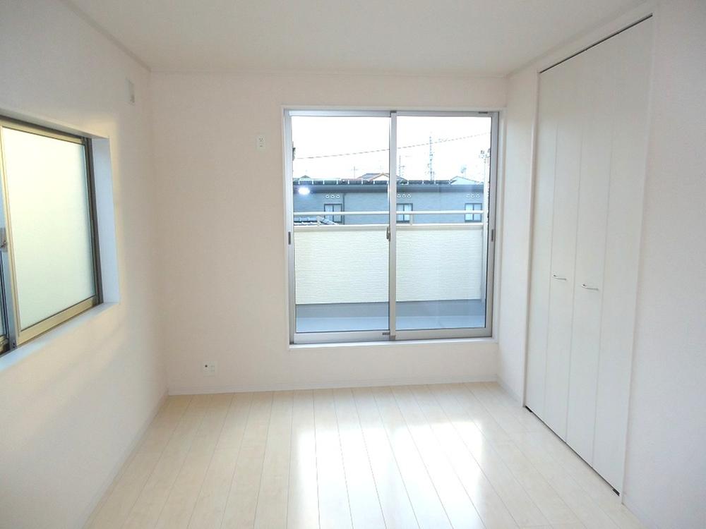 Non-living room. Indoor (12 May 2013) Shooting