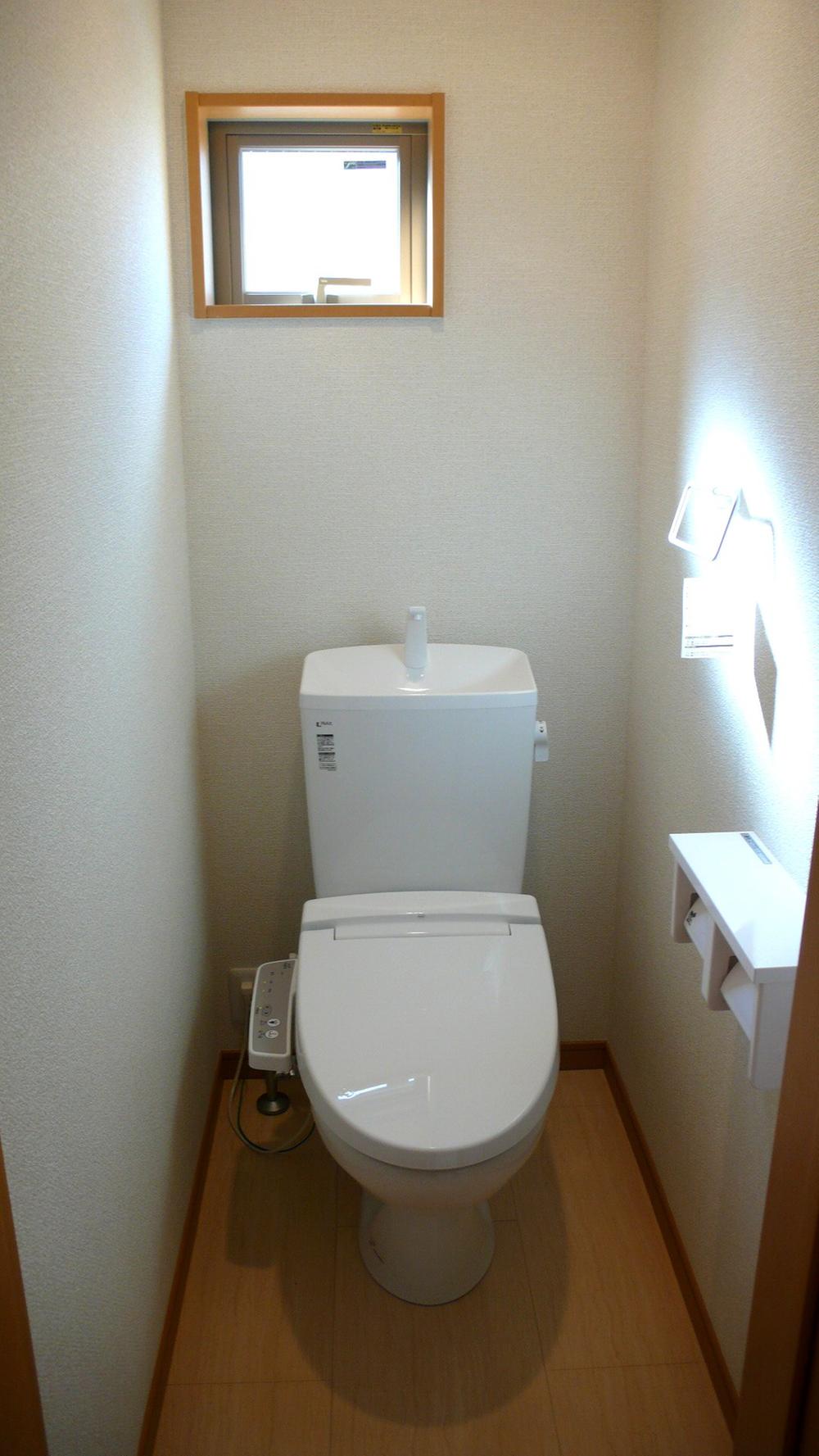 Same specifications photos (Other introspection). Toilet: The example of construction of the same construction company. 