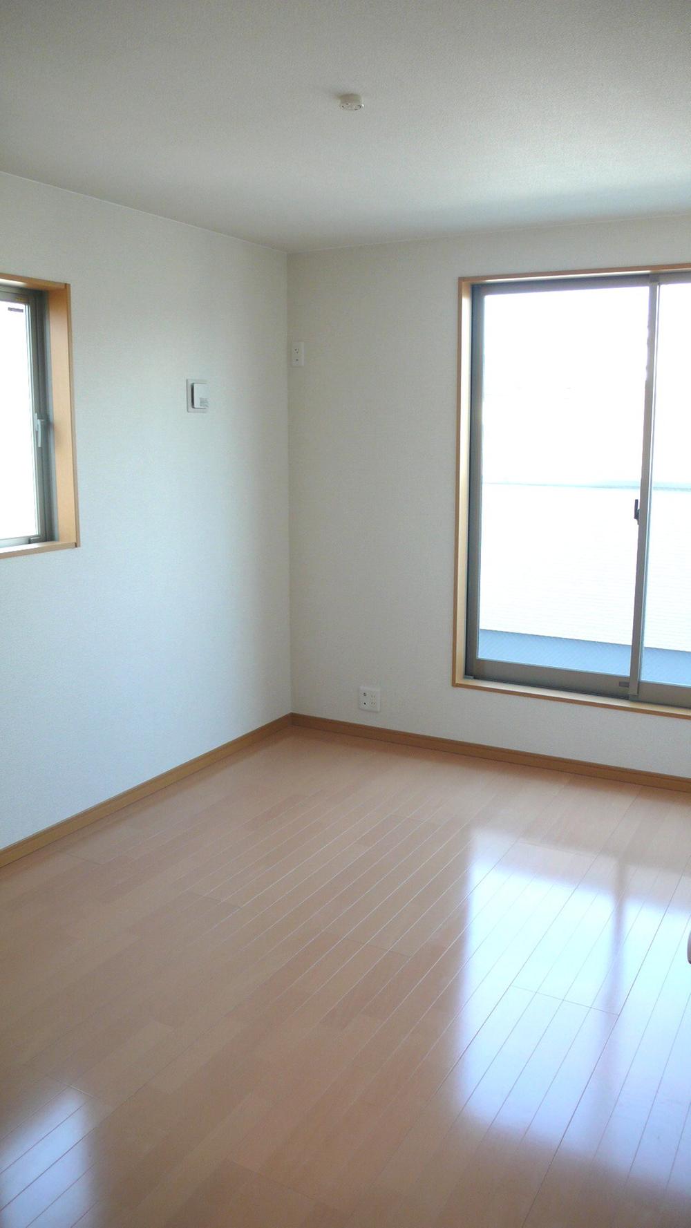 Same specifications photos (Other introspection). Western-style: The example of construction of the same construction company. 