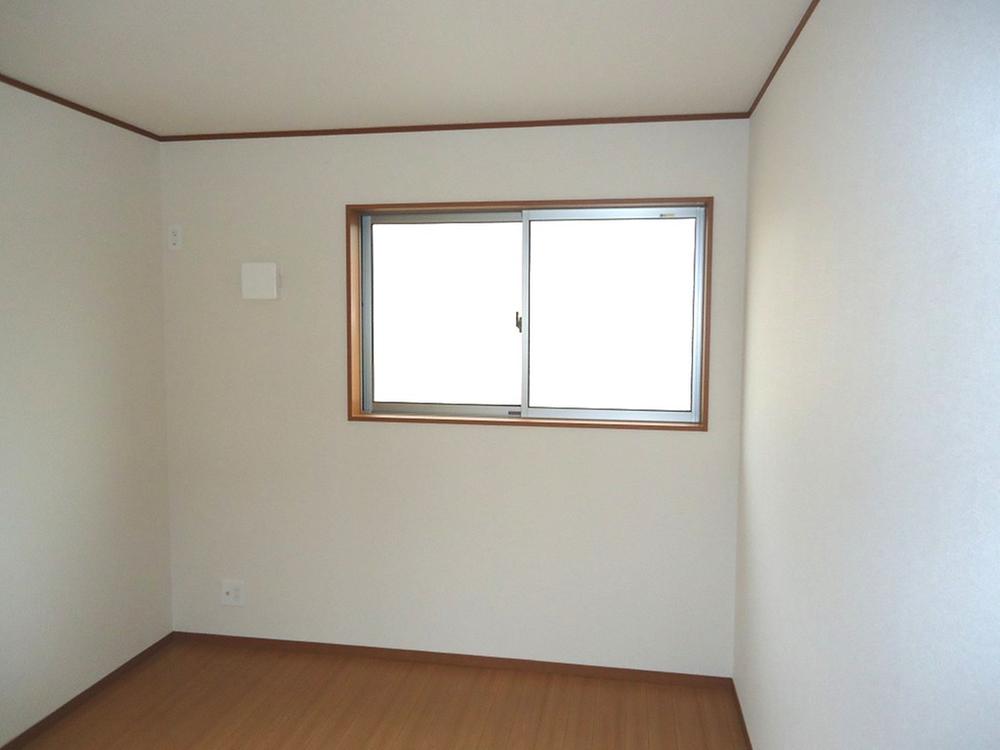 Non-living room. Indoor (12 May 2013) Shooting