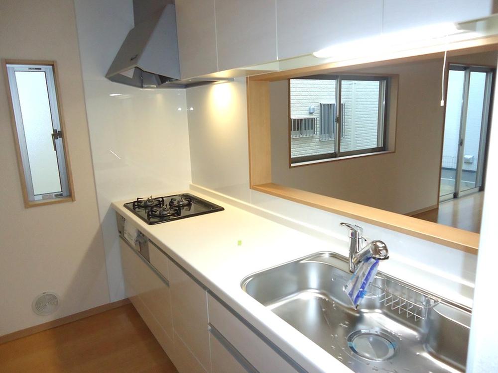 Kitchen. Indoor (12 May 2013) Shooting