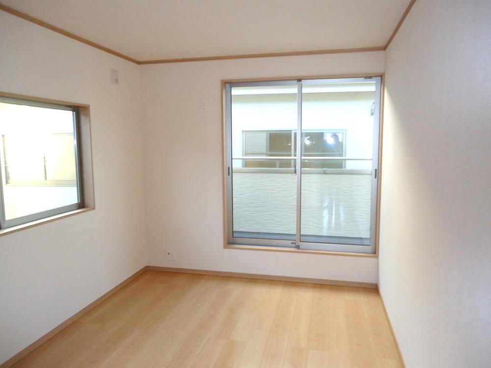 Non-living room. Indoor (12 May 2013) Shooting