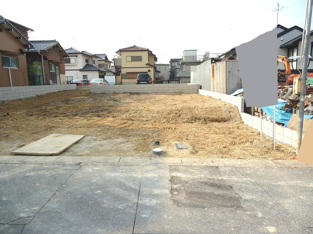 Local appearance photo. Local (12 May 2013) Shooting