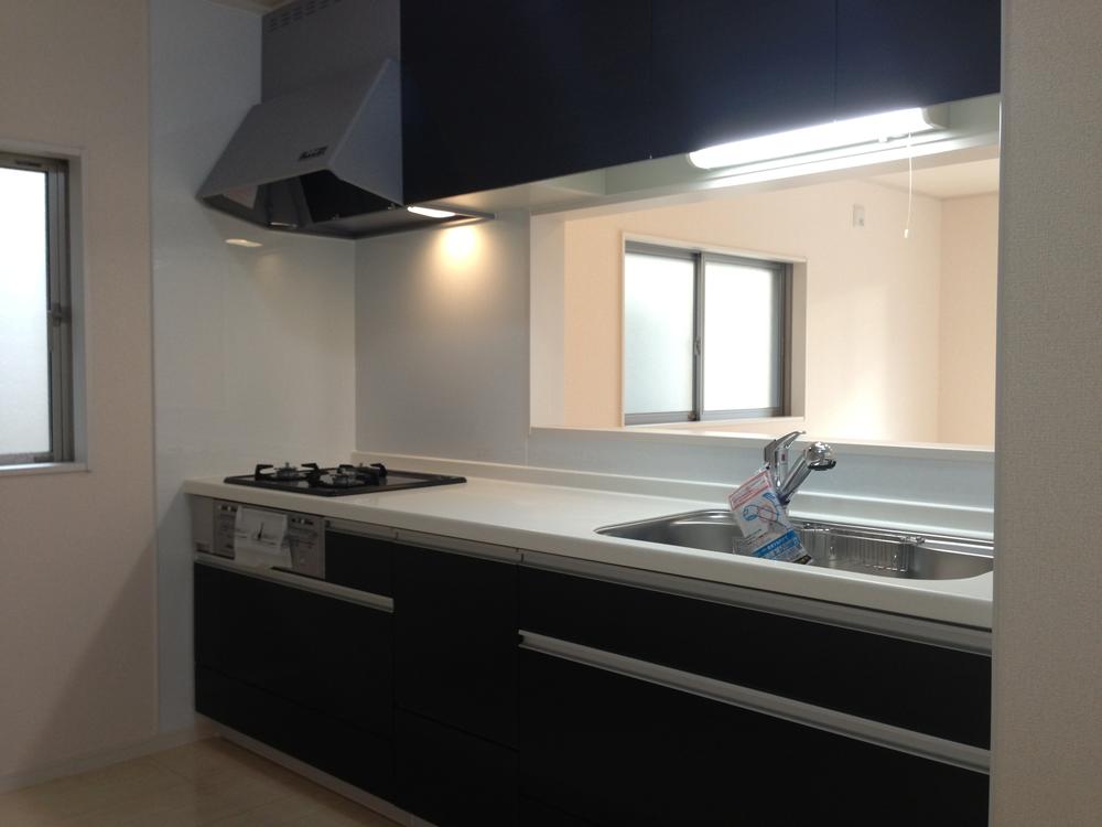 Kitchen. Indoor (12 May 2013) Shooting