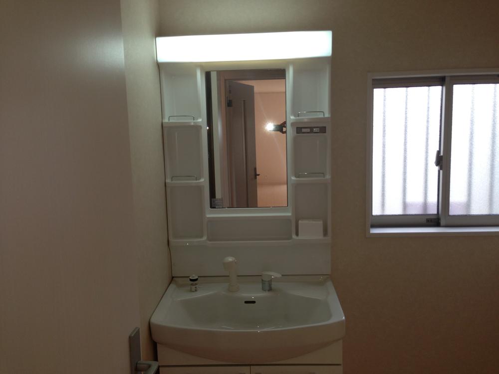 Same specifications photos (Other introspection). Same specifications