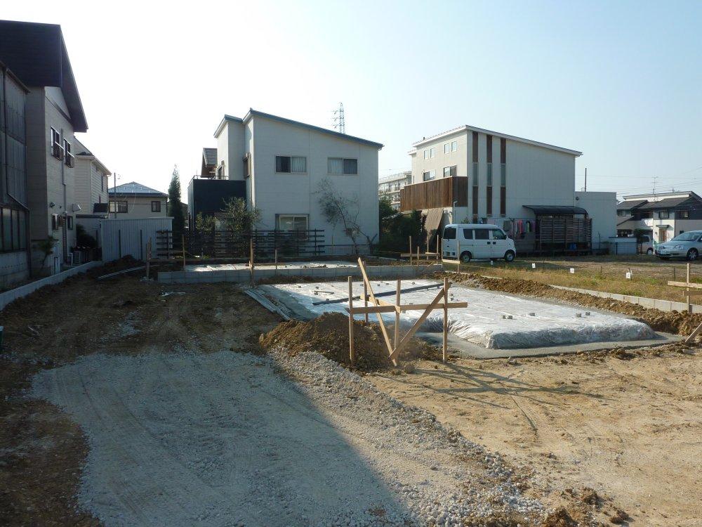 Local photos, including front road. Local (11 May 2013) Shooting