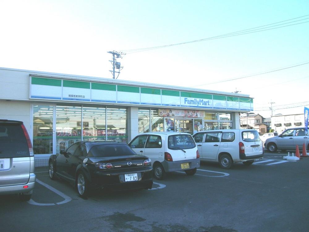 Convenience store. 220m to FamilyMart
