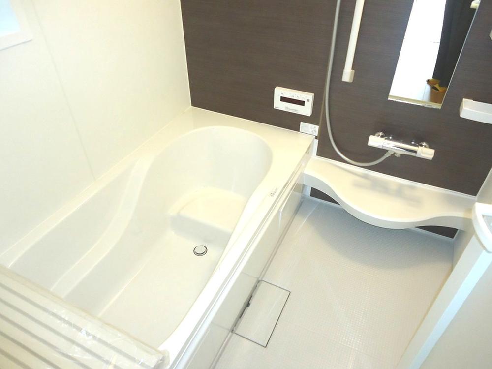 Bathroom. Indoor (12 May 2013) Shooting