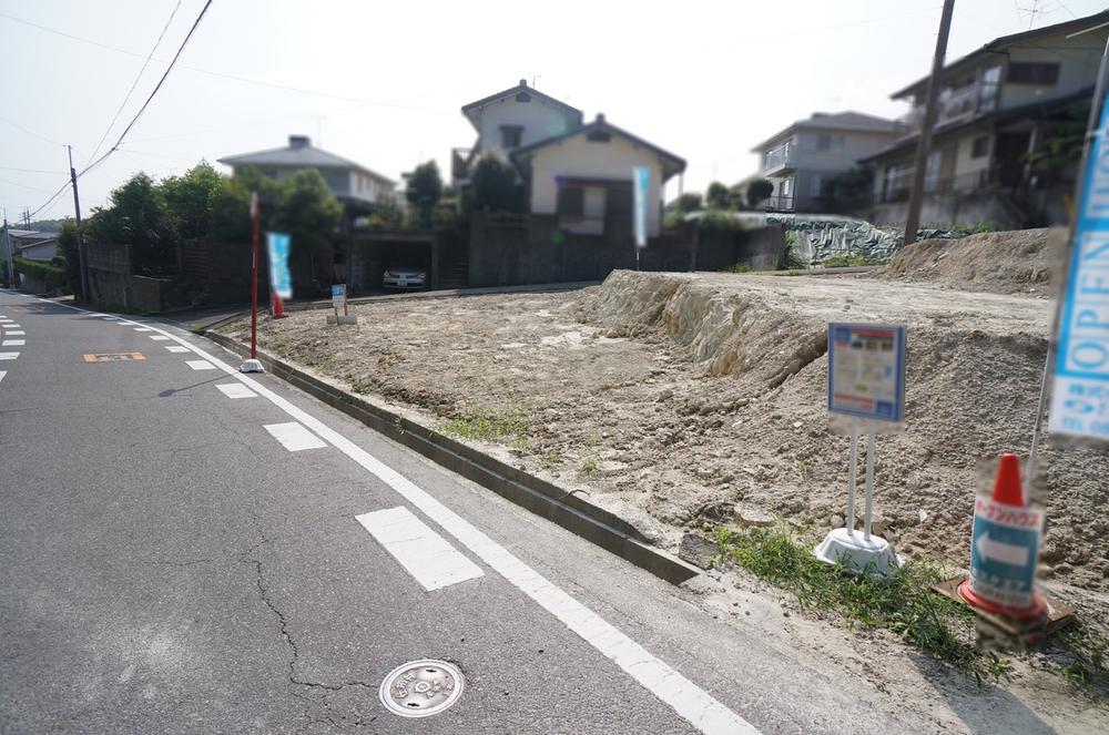 Local photos, including front road. Local (September 2013) Shooting