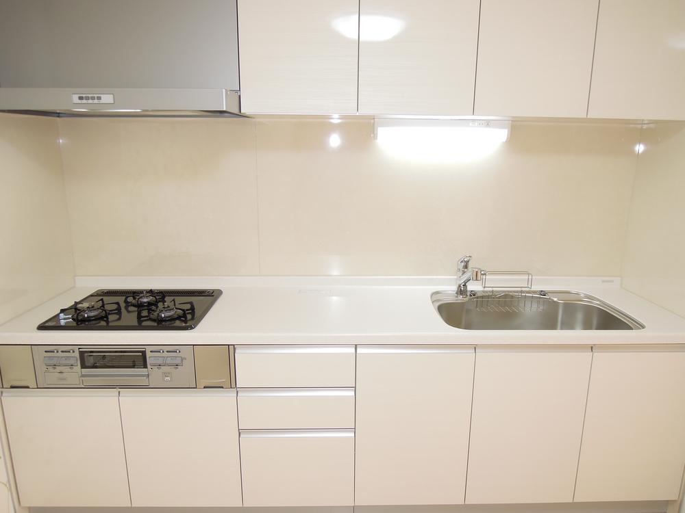 Same specifications photo (kitchen). The top plate will be something like this that's artificial marble. Around the end of January, It is exchange construction plan.  ※ Same specifications is a picture. (Currently stainless specification)