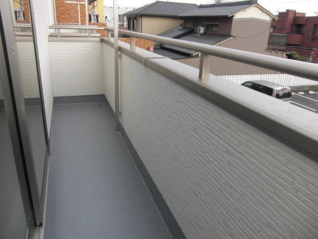 Other. Balcony complete image
