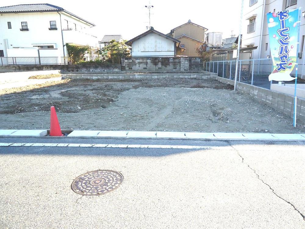 Local appearance photo. Local (12 May 2013) Shooting