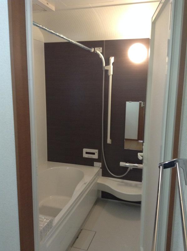 Bathroom. Wide bathtub. 