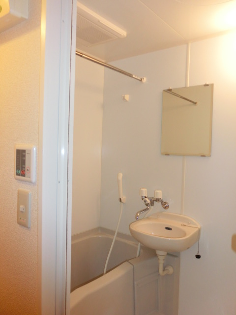 Bath. Also OK Dried room with bathroom dryer ☆ 