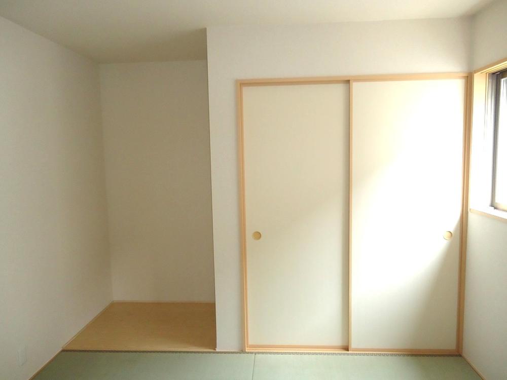 Non-living room. Indoor (12 May 2013) Shooting