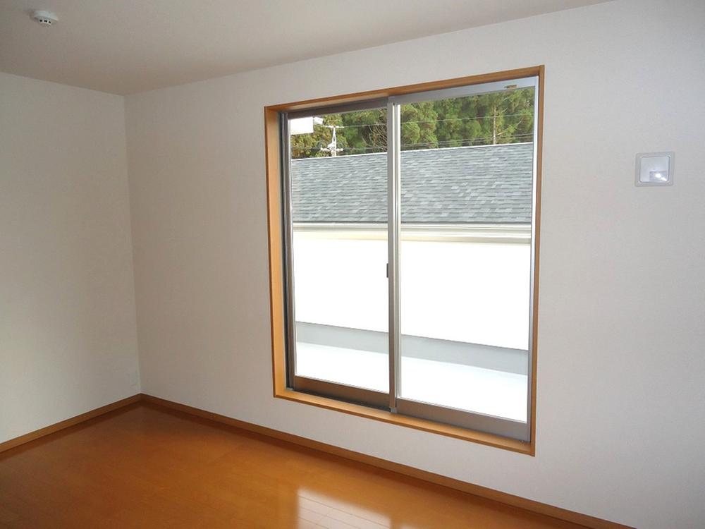 Non-living room. Indoor (12 May 2013) Shooting