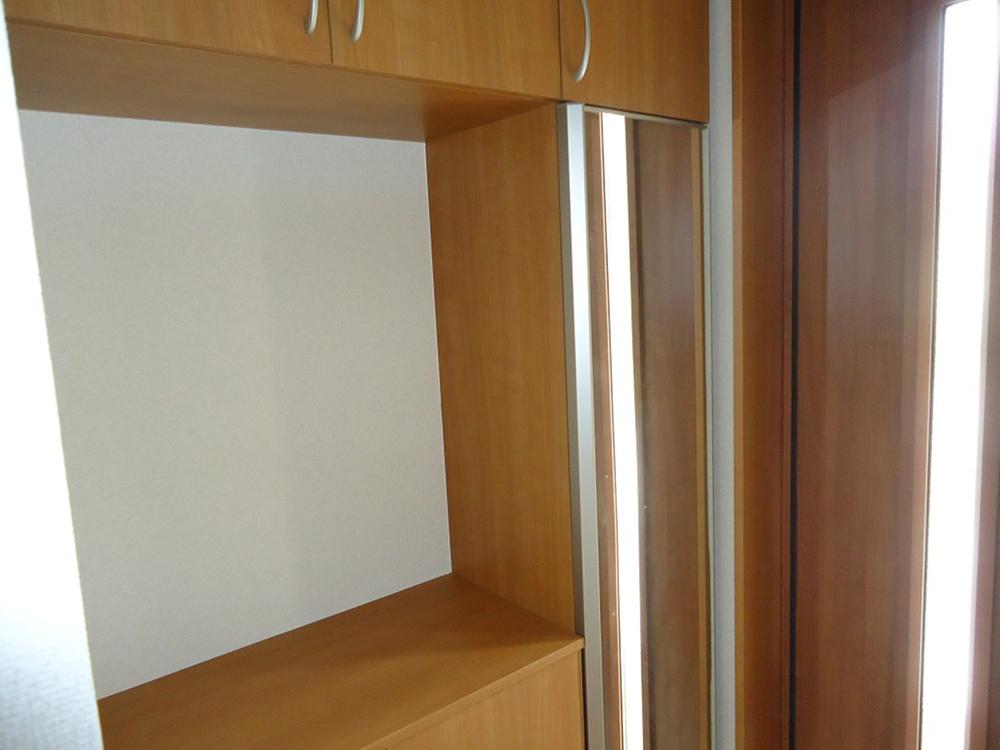 Entrance. Local (12 May 2013) Shooting