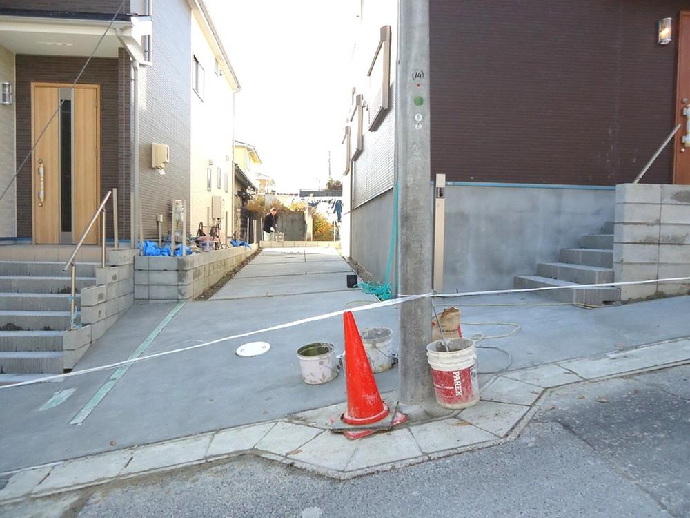 Parking lot. Local (12 May 2013) Shooting