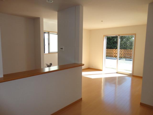 Same specifications photos (living)