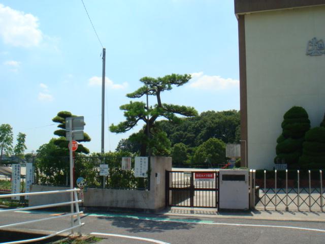 Primary school. Owariasahi Municipal Asahigaoka 600m up to elementary school