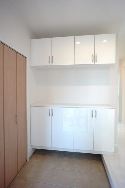 Other. Complete image