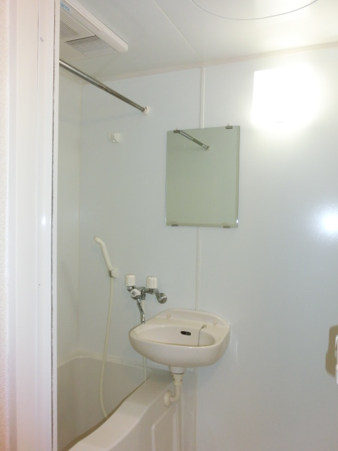 Bath. Also OK Dried room with bathroom dryer ☆