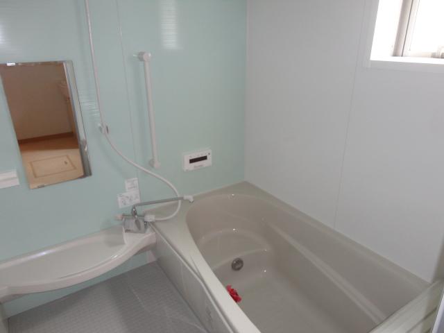 Same specifications photo (bathroom)
