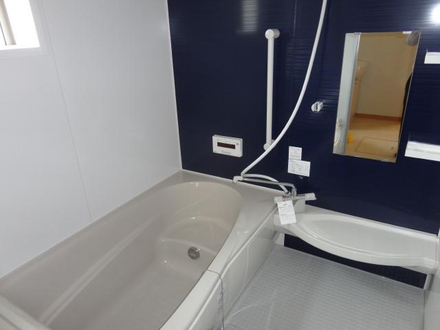 Same specifications photo (bathroom)
