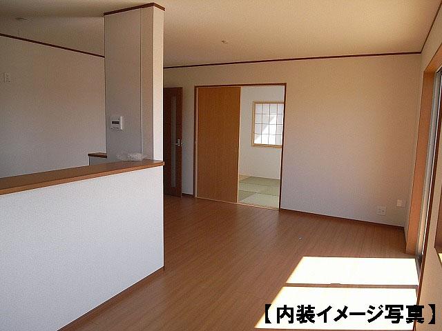 Other. Living image photo.  It is different from the actual building. 