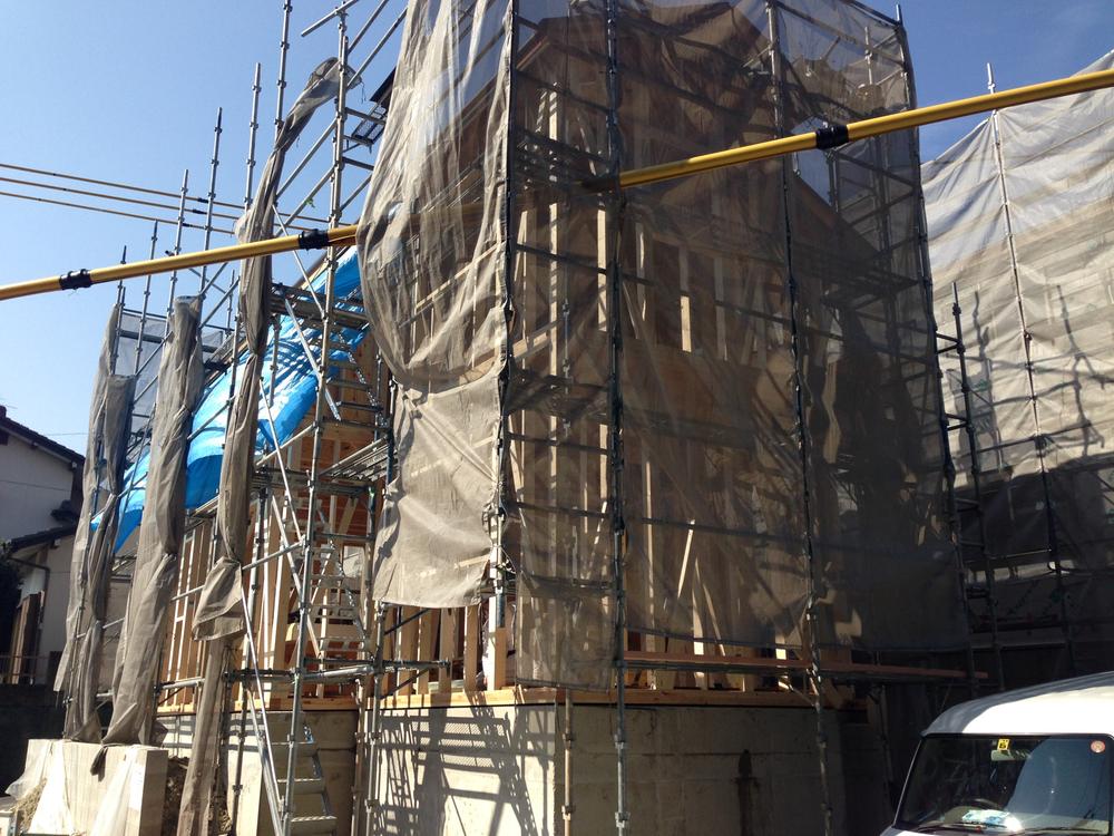 Local appearance photo. Building 3