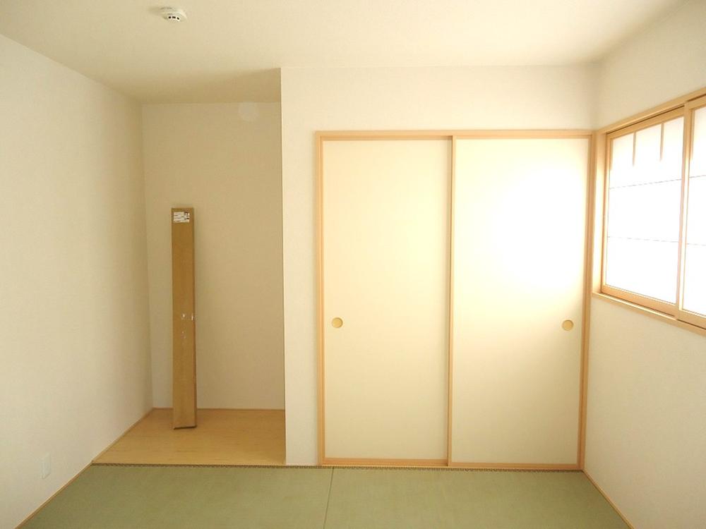 Non-living room. Indoor (12 May 2013) Shooting