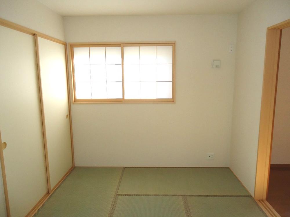 Non-living room. Indoor (12 May 2013) Shooting