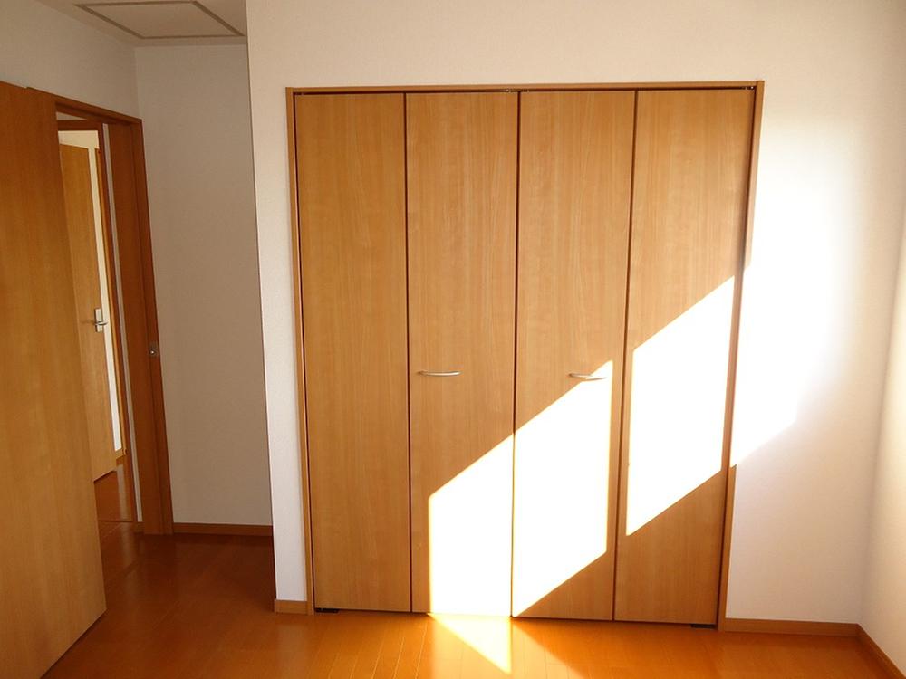 Non-living room. Indoor (12 May 2013) Shooting