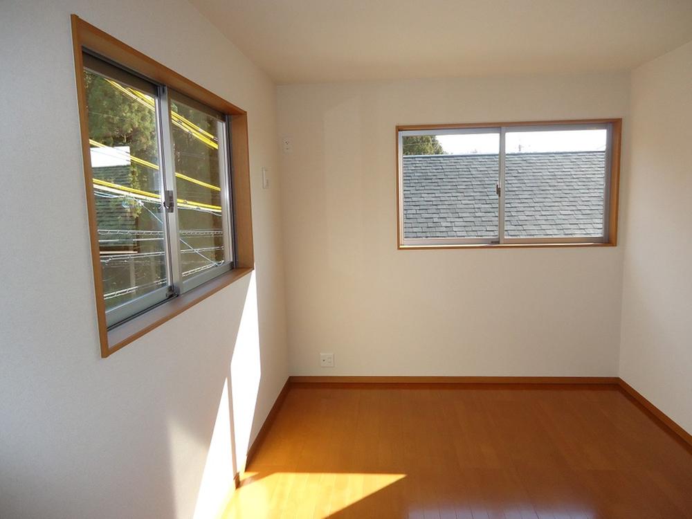 Non-living room. Indoor (12 May 2013) Shooting