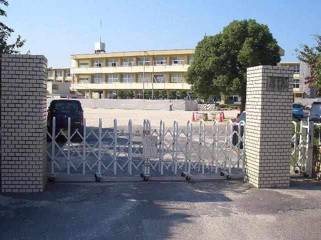 Primary school. 1200m to Seto Municipal Kohan Elementary School