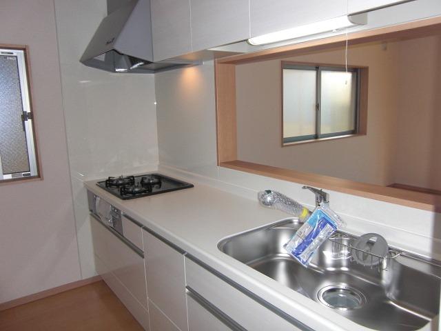 Same specifications photo (kitchen)