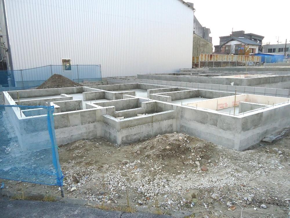 Local appearance photo. Local (12 May 2013) Shooting