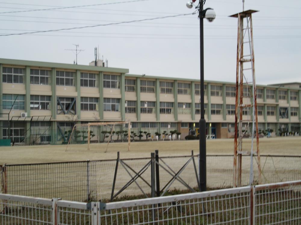 Primary school. 980m until Seto Municipal Nagane Elementary School