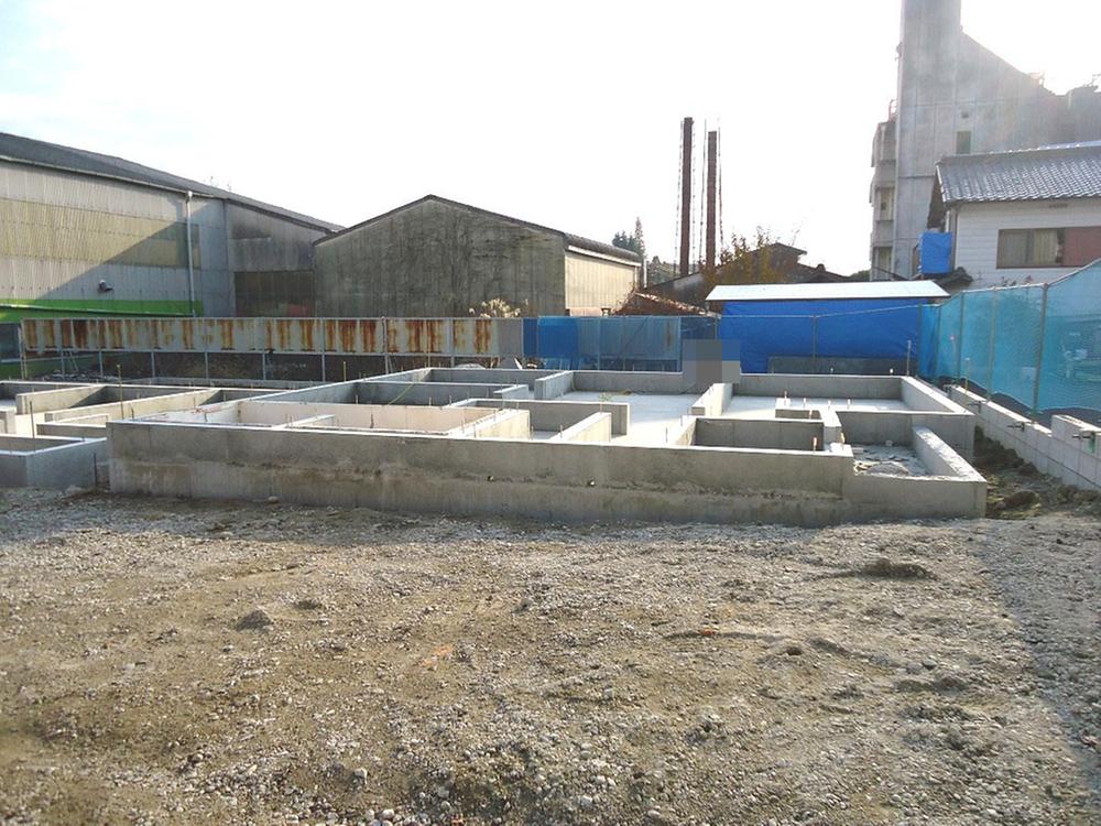 Local appearance photo. Local (12 May 2013) Shooting