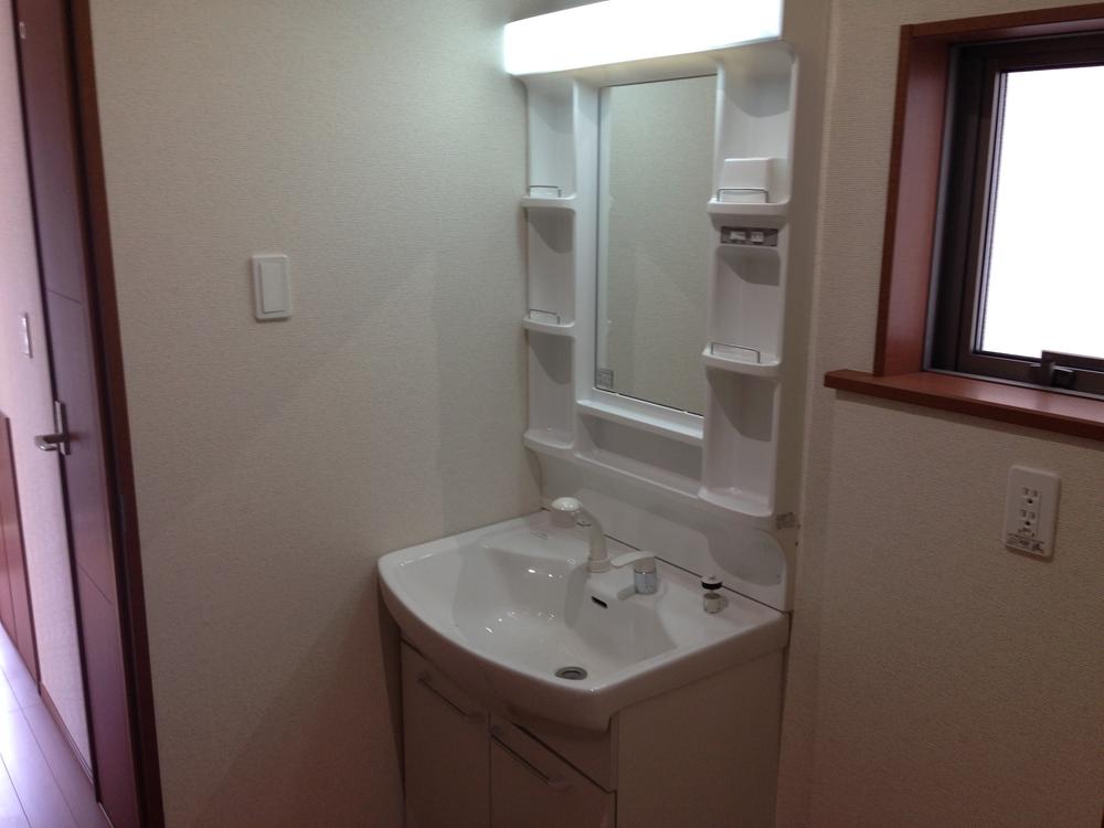 Same specifications photos (Other introspection). Same specifications